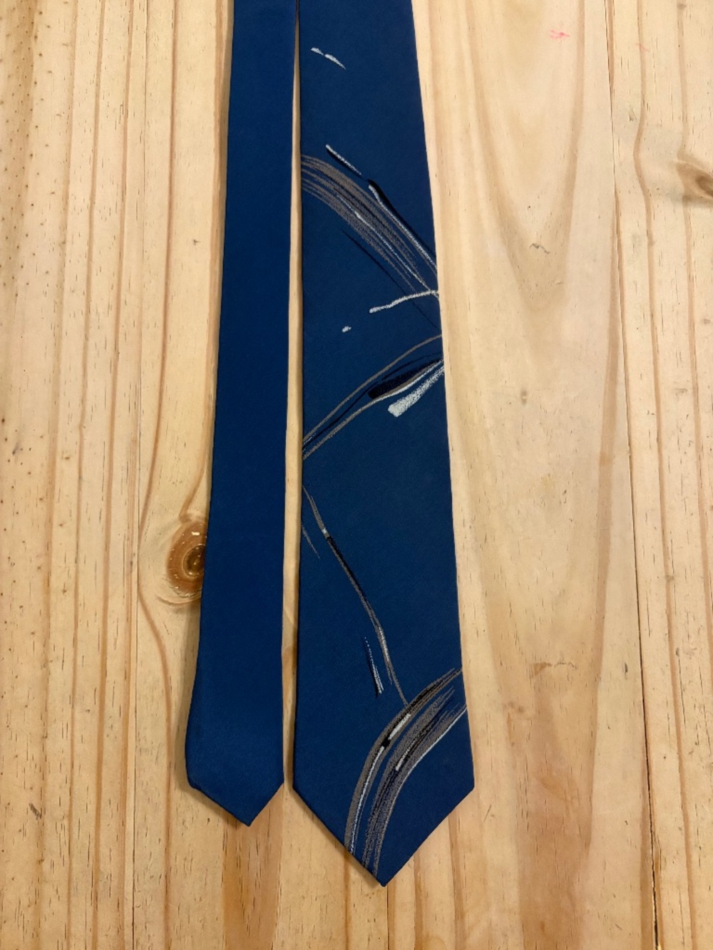 Vintage Mario Valentino 100% Silk Abstract Blue Tie - 3''